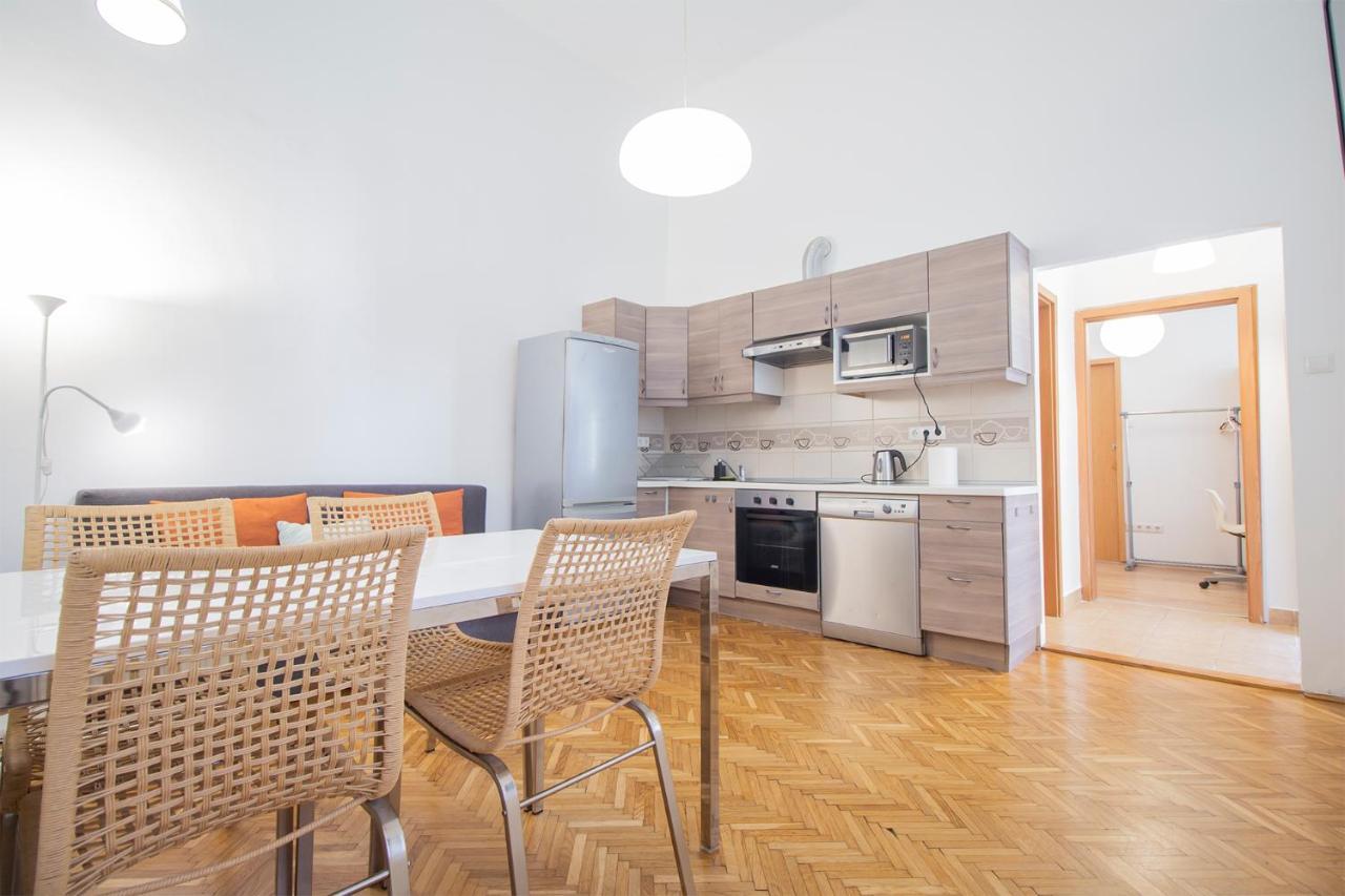 Two Bedroom At Basilica Apartamento